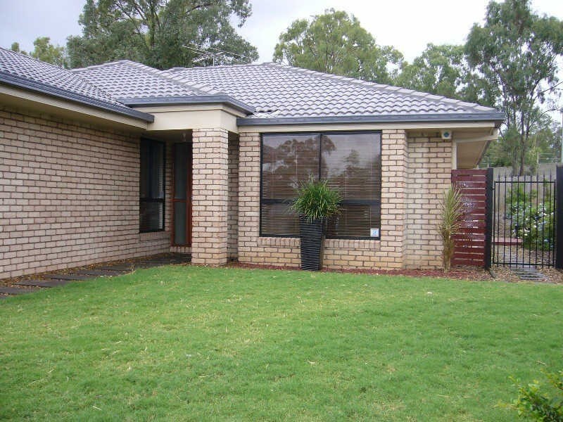 30 Kathleen Place, Yamanto QLD 4305