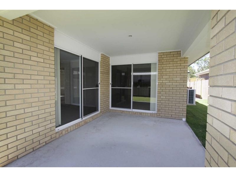 29 Benezet Drive, Augustine Heights QLD 4300