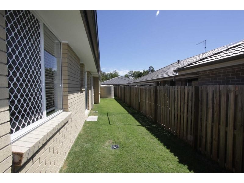 29 Benezet Drive, Augustine Heights QLD 4300