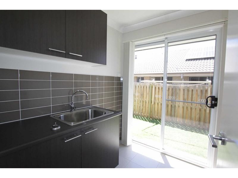 29 Benezet Drive, Augustine Heights QLD 4300
