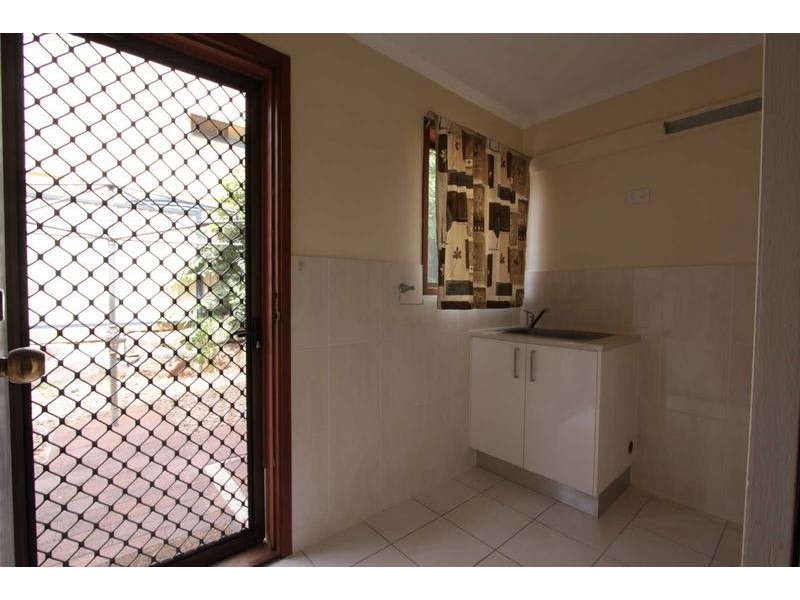 27 Orpheus Street, Robertson QLD 4109