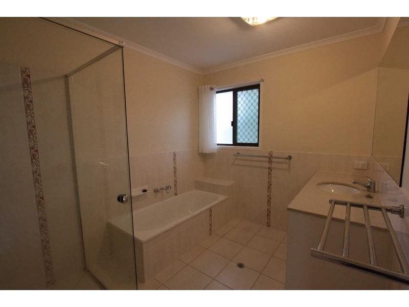 27 Orpheus Street, Robertson QLD 4109