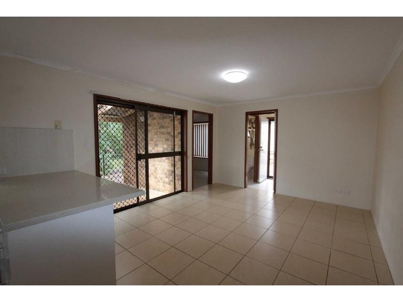 27 Orpheus Street, Robertson QLD 4109