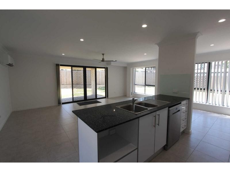 16 Thompson Street, Zillmere QLD 4034