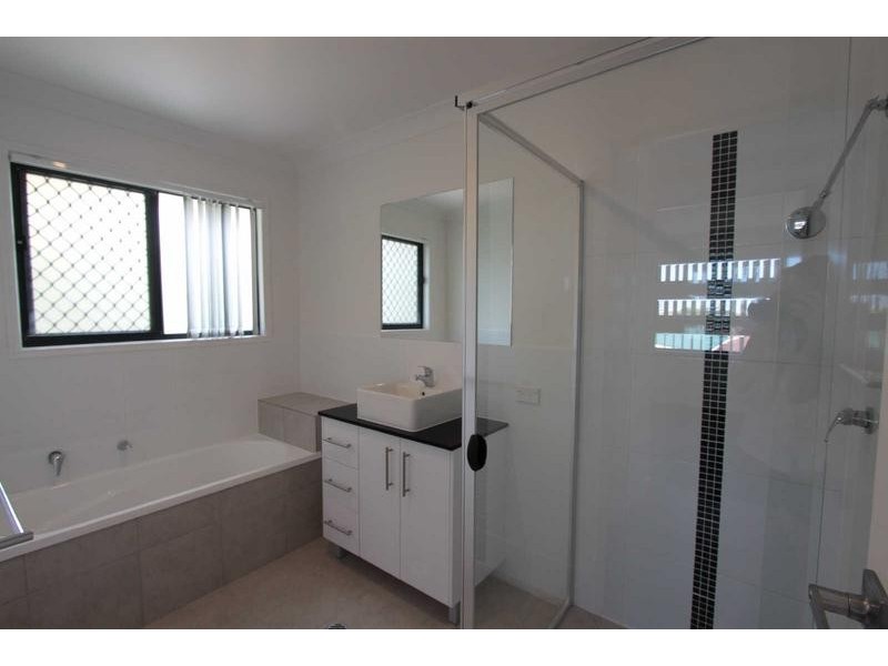 16 Thompson Street, Zillmere QLD 4034