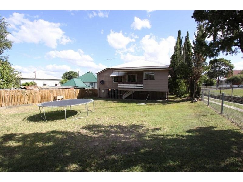 22 Lawrence Street, North Ipswich QLD 4305