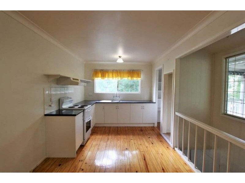 19 MacGregor Street, Woodend QLD 4305