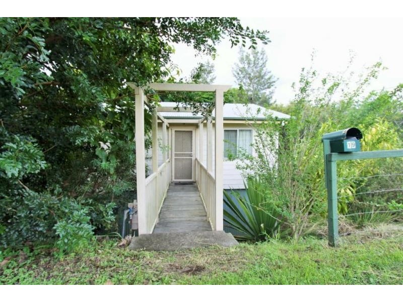 19 MacGregor Street, Woodend QLD 4305