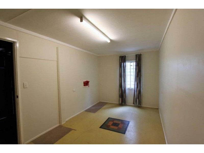19 MacGregor Street, Woodend QLD 4305