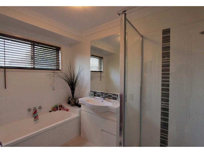 56 Moreton Street, Boronia Heights QLD 4124