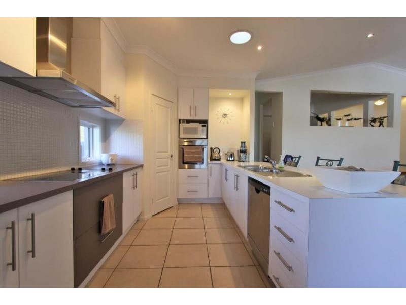 42 Summit Drive, Springfield Lakes QLD 4300