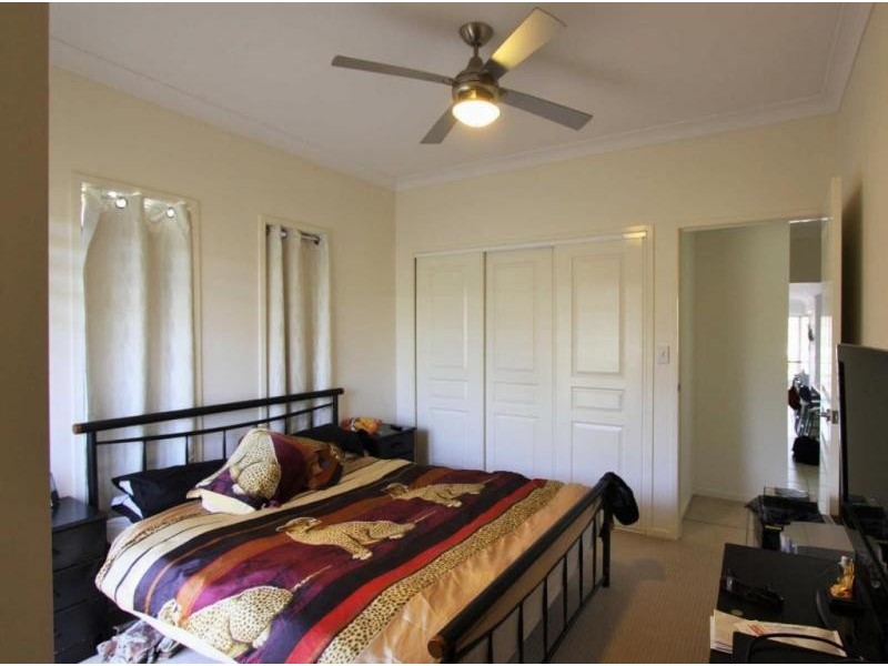 42 Summit Drive, Springfield Lakes QLD 4300