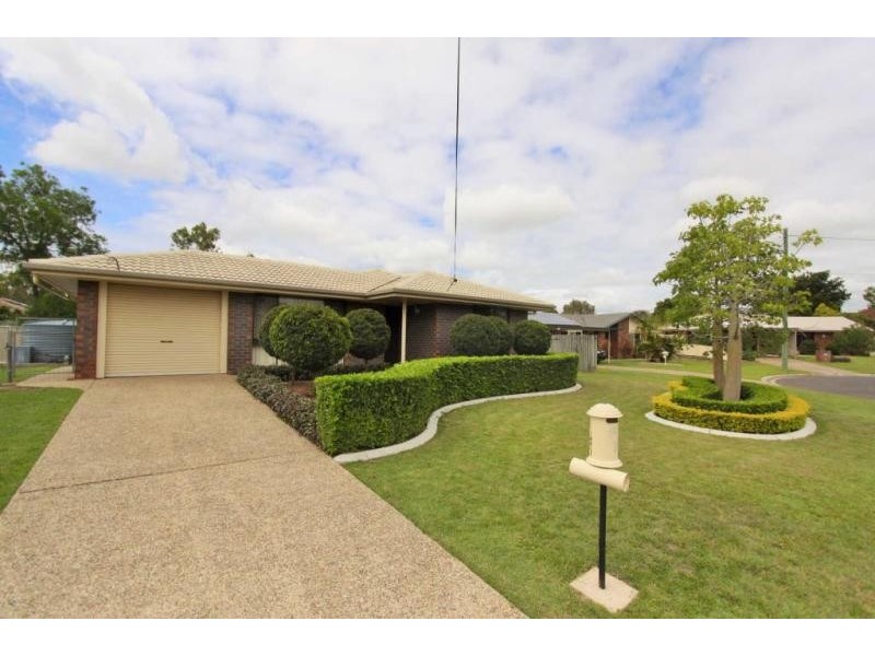 18 Sheppy Place, Yamanto QLD 4305