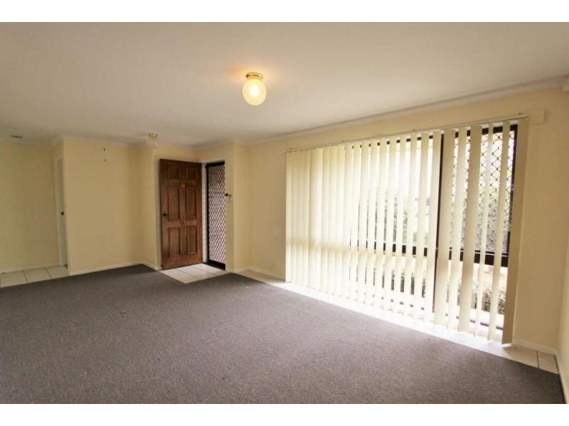 18 Sheppy Place, Yamanto QLD 4305