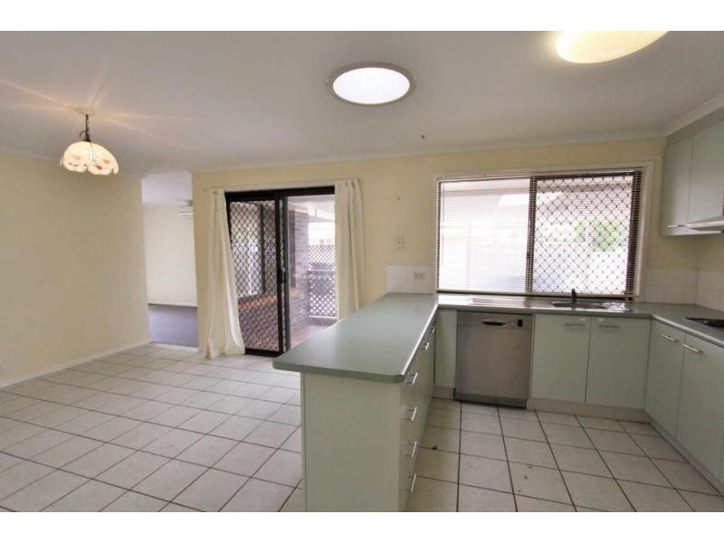 18 Sheppy Place, Yamanto QLD 4305