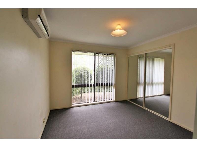 18 Sheppy Place, Yamanto QLD 4305