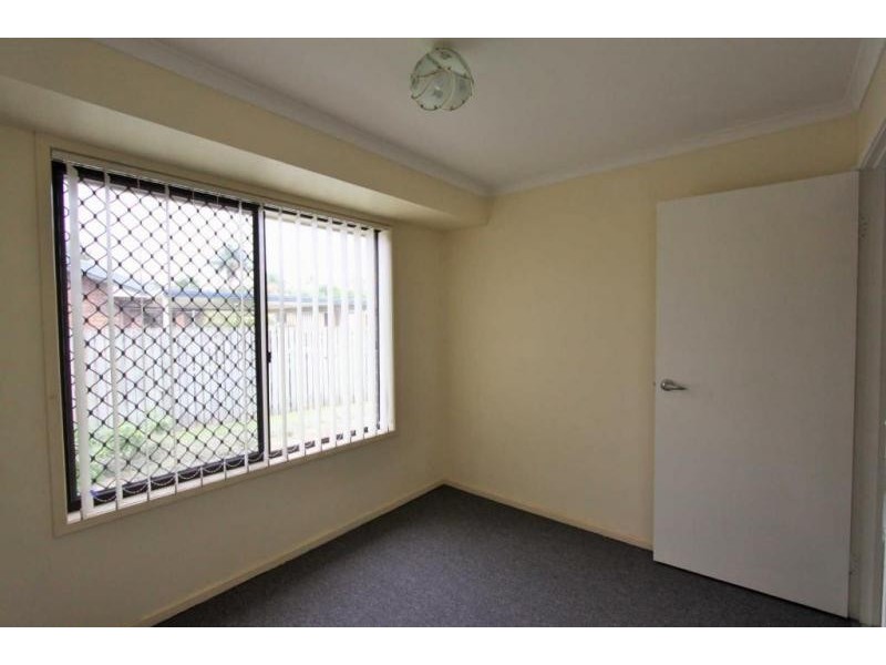 18 Sheppy Place, Yamanto QLD 4305