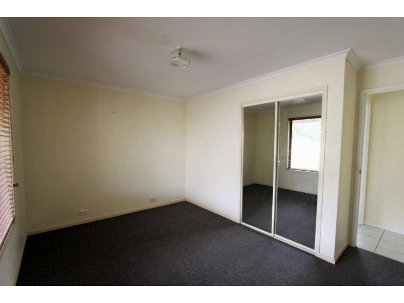 18 Sheppy Place, Yamanto QLD 4305