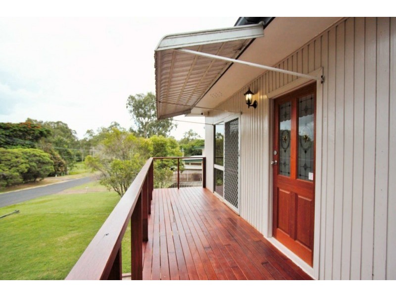 5 Queen Street, Blackstone QLD 4304