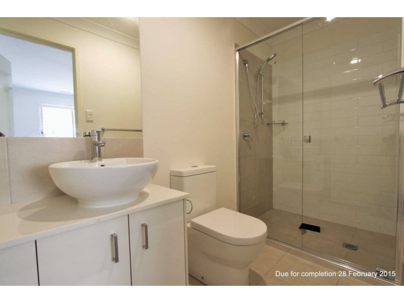 1/5 Catchlove Crescent,, Augustine Heights QLD 4300