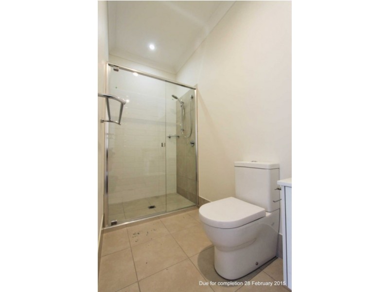 2/5 Catchlove Crescent, Augustine Heights QLD 4300