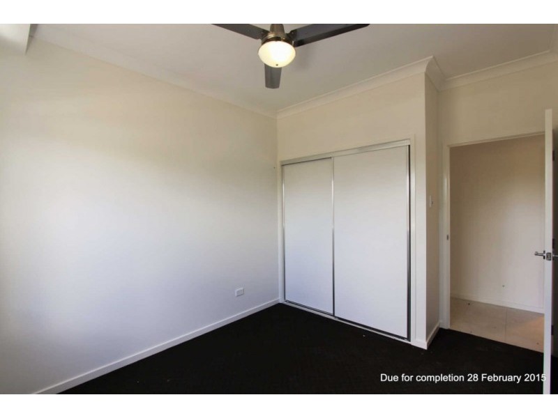 2/5 Catchlove Crescent, Augustine Heights QLD 4300