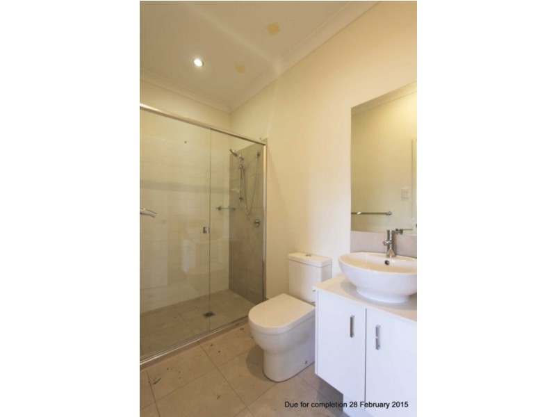 2/5 Catchlove Crescent, Augustine Heights QLD 4300