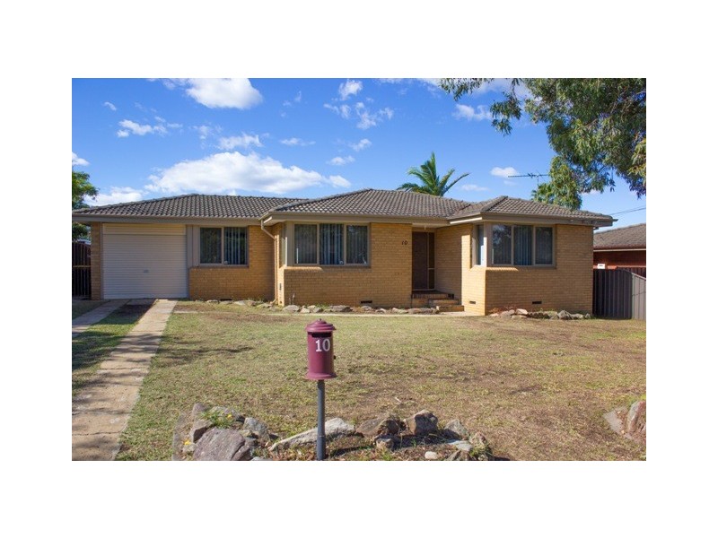 10 Burton Avenue, Moorebank NSW 2170