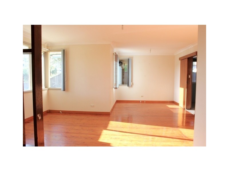 10 Burton Avenue, Moorebank NSW 2170