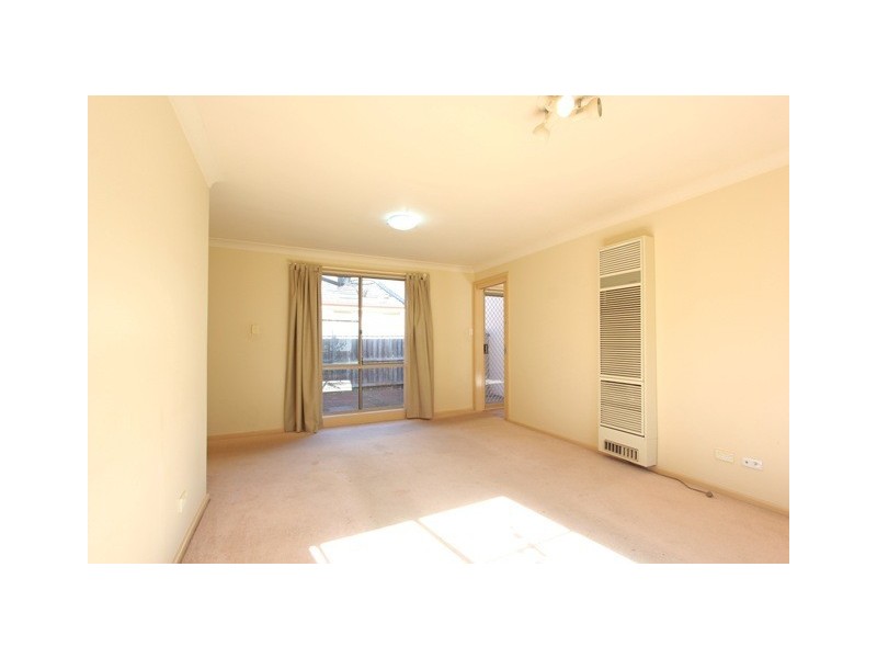 32 Corryton Court, Wattle Grove NSW 2173