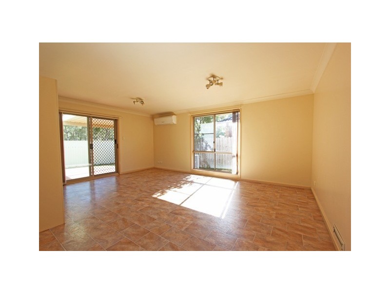 32 Corryton Court, Wattle Grove NSW 2173