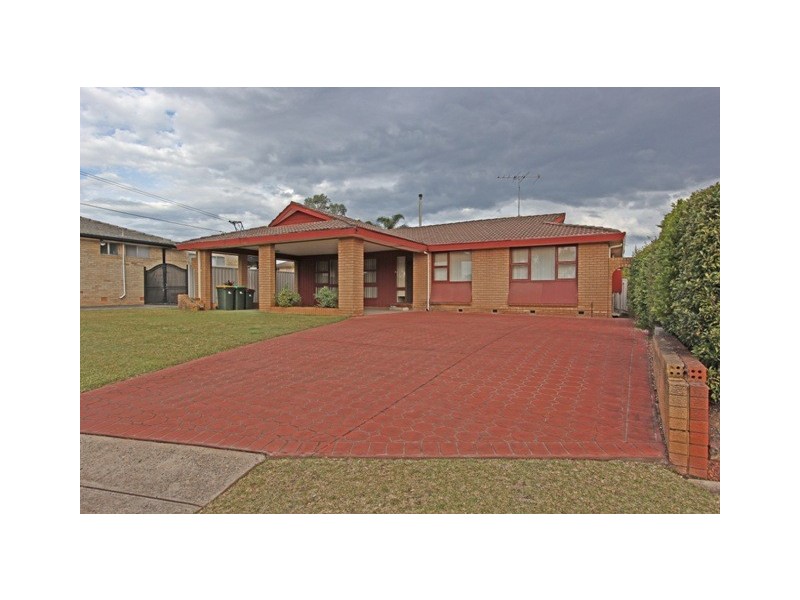 29 Selway Avenue, Moorebank NSW 2170
