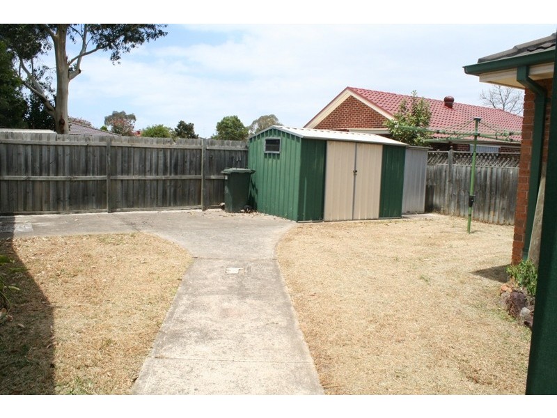 3 Warrego Court, Wattle Grove NSW 2173