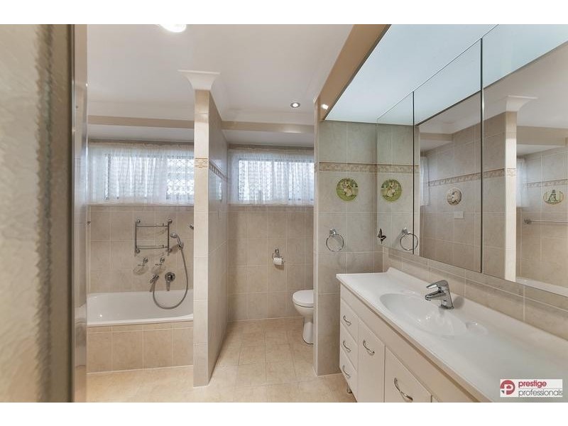 3 Wendlebury Road, Chipping Norton NSW 2170