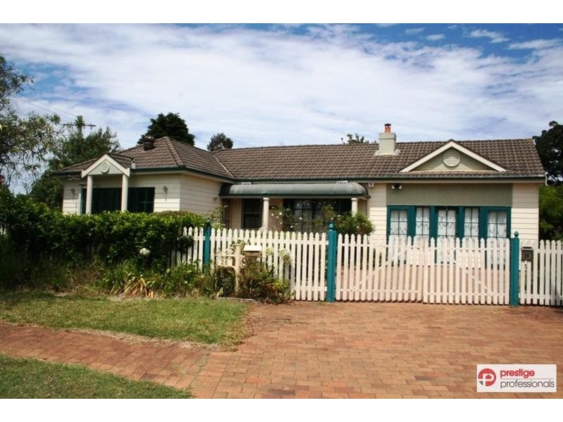 25 Birdwood Avenue, Wattle Grove NSW 2173