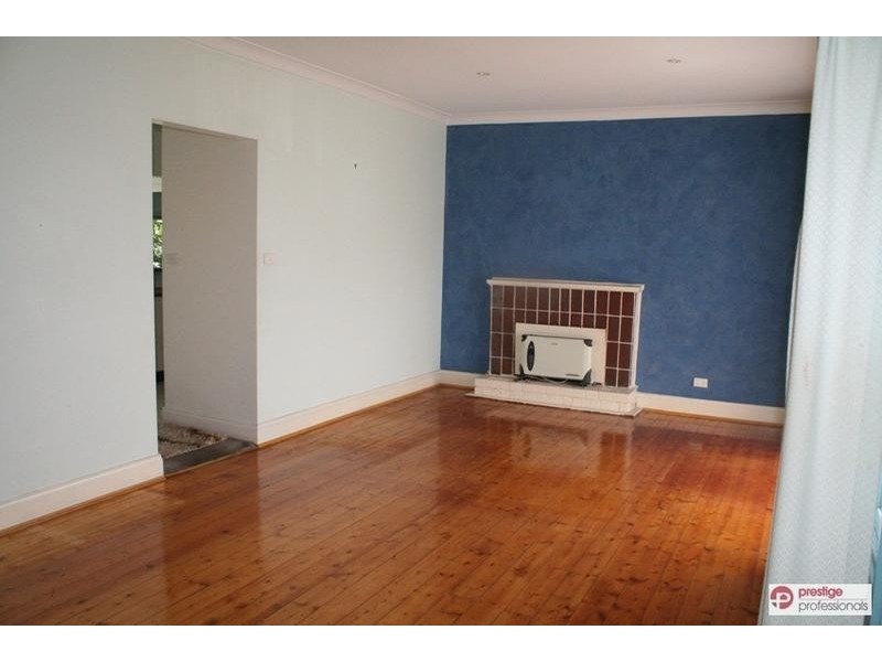 25 Birdwood Avenue, Wattle Grove NSW 2173