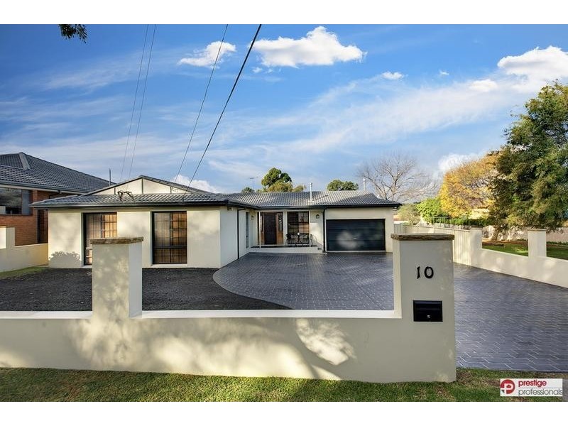 10 Paine Avenue, Moorebank NSW 2170