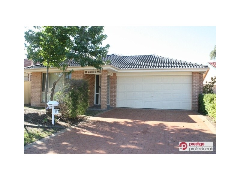 12 Kaputar Court, Wattle Grove NSW 2173