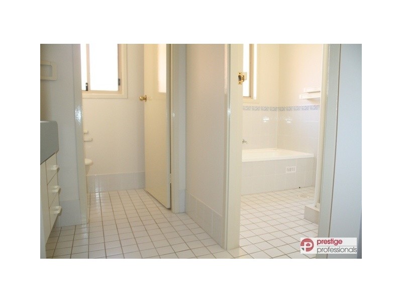 12 Kaputar Court, Wattle Grove NSW 2173