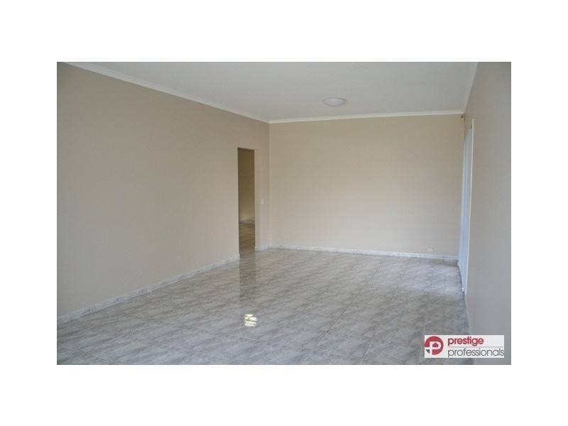 1 Warrego Court, Wattle Grove NSW 2173