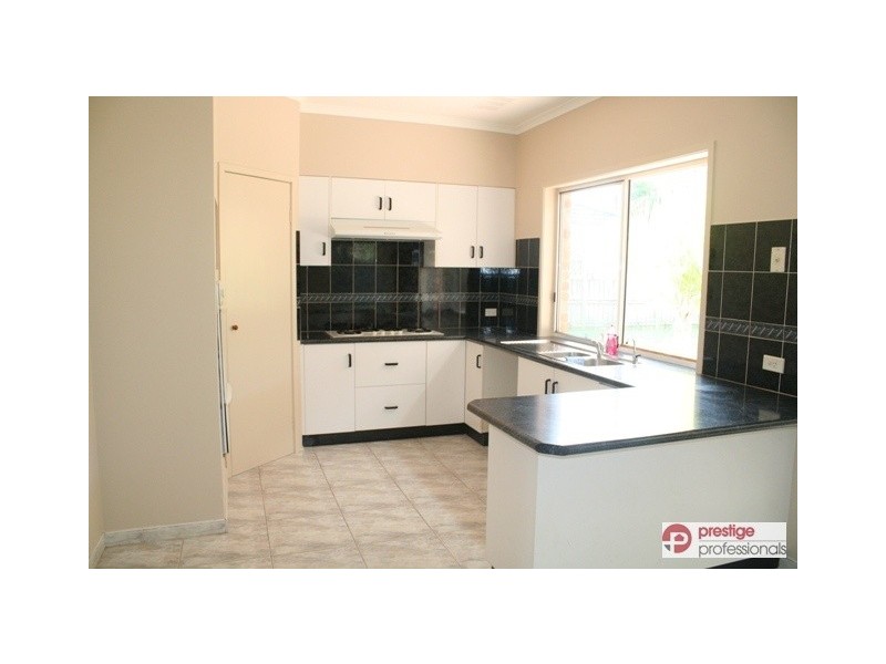 1 Warrego Court, Wattle Grove NSW 2173