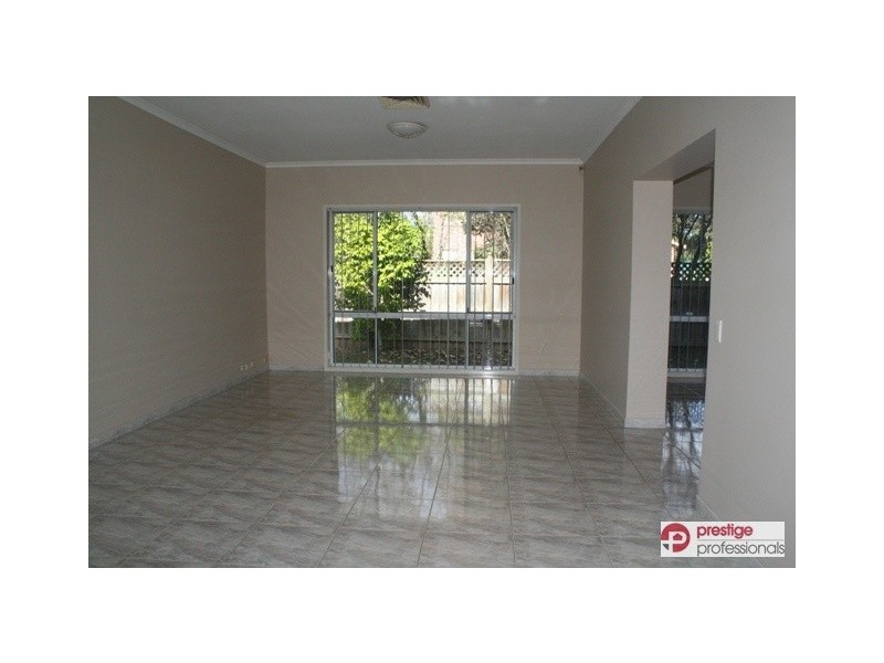 1 Warrego Court, Wattle Grove NSW 2173