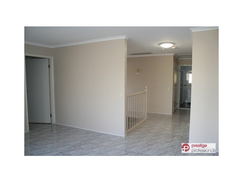 1 Warrego Court, Wattle Grove NSW 2173