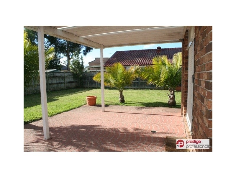 1 Warrego Court, Wattle Grove NSW 2173