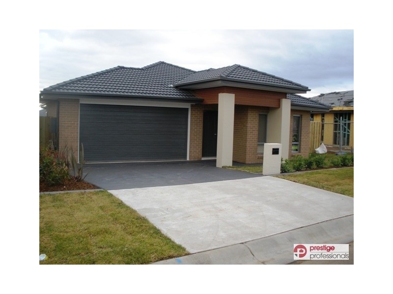 28 Horsley Circuit, Oran Park NSW 2570