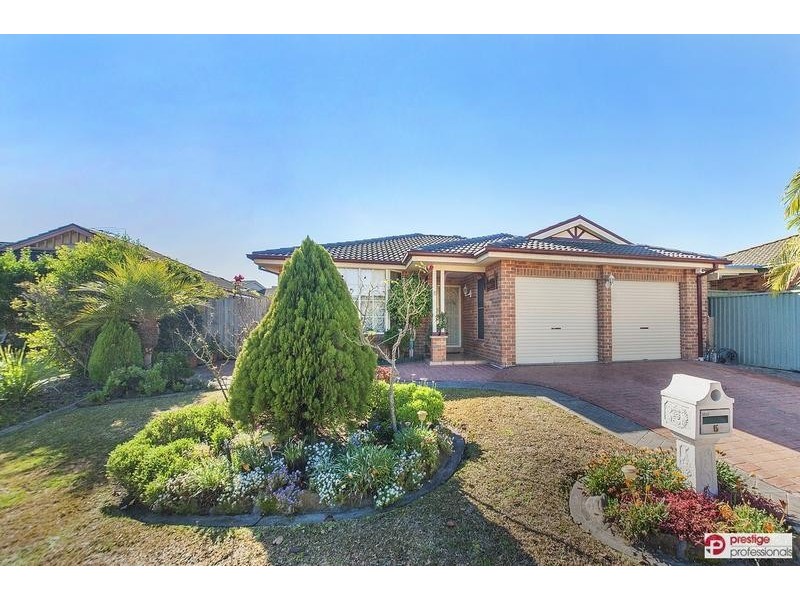 5 Yallum Court, Wattle Grove NSW 2173