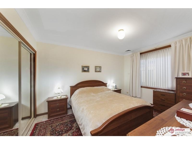 5 Yallum Court, Wattle Grove NSW 2173