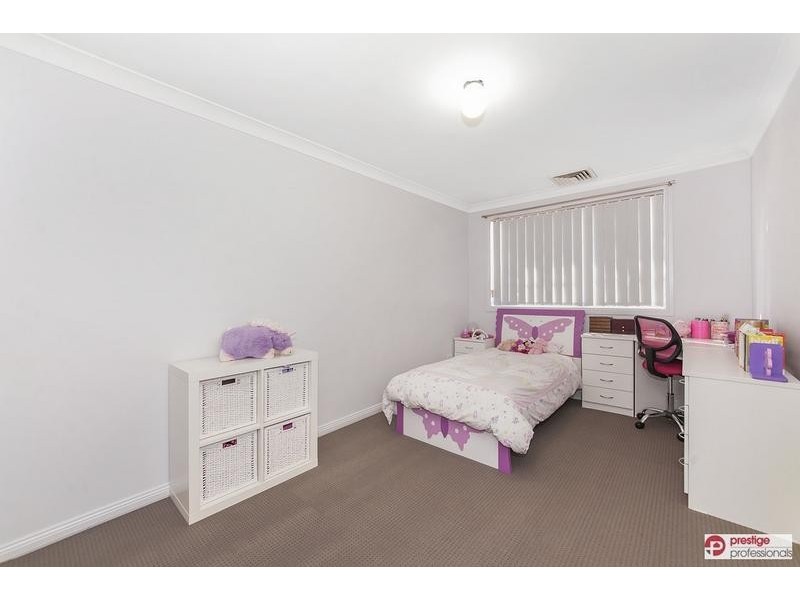22 Chesham Place, Chipping Norton NSW 2170