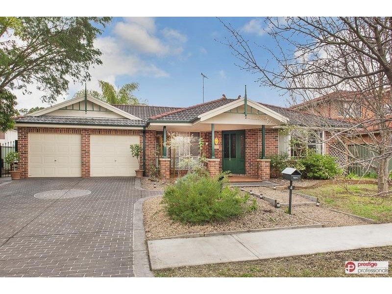 4 Springfield Court, Wattle Grove NSW 2173