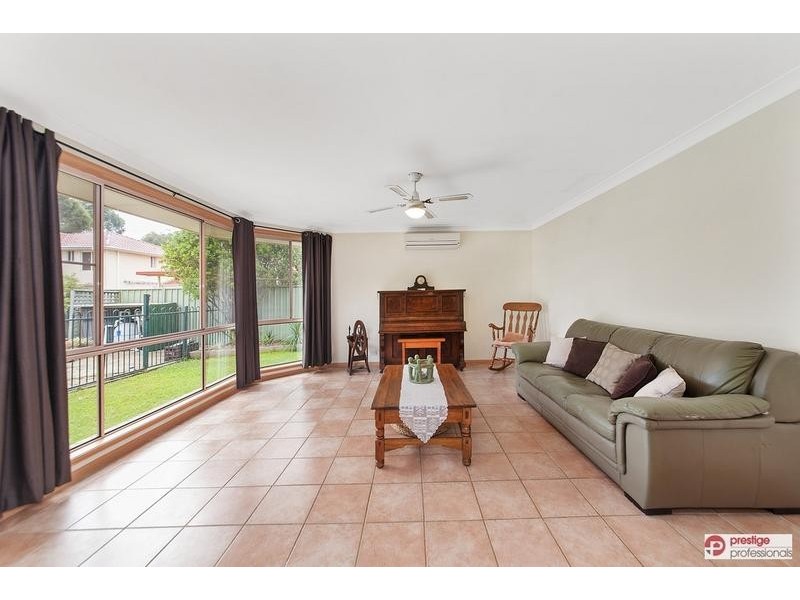 4 Springfield Court, Wattle Grove NSW 2173